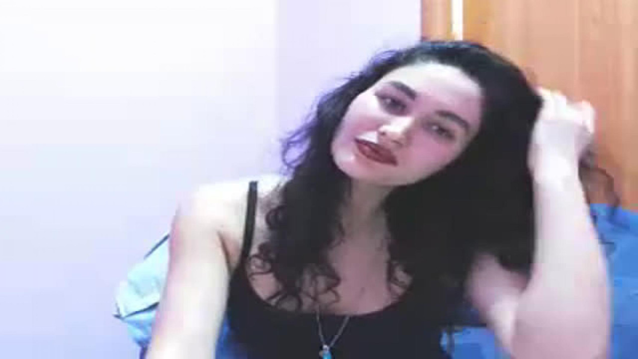 lovelyymonica